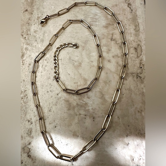 14k Gold Fill Paperclip Chain Adjustable 18”-20” length - Picture 2 of 8